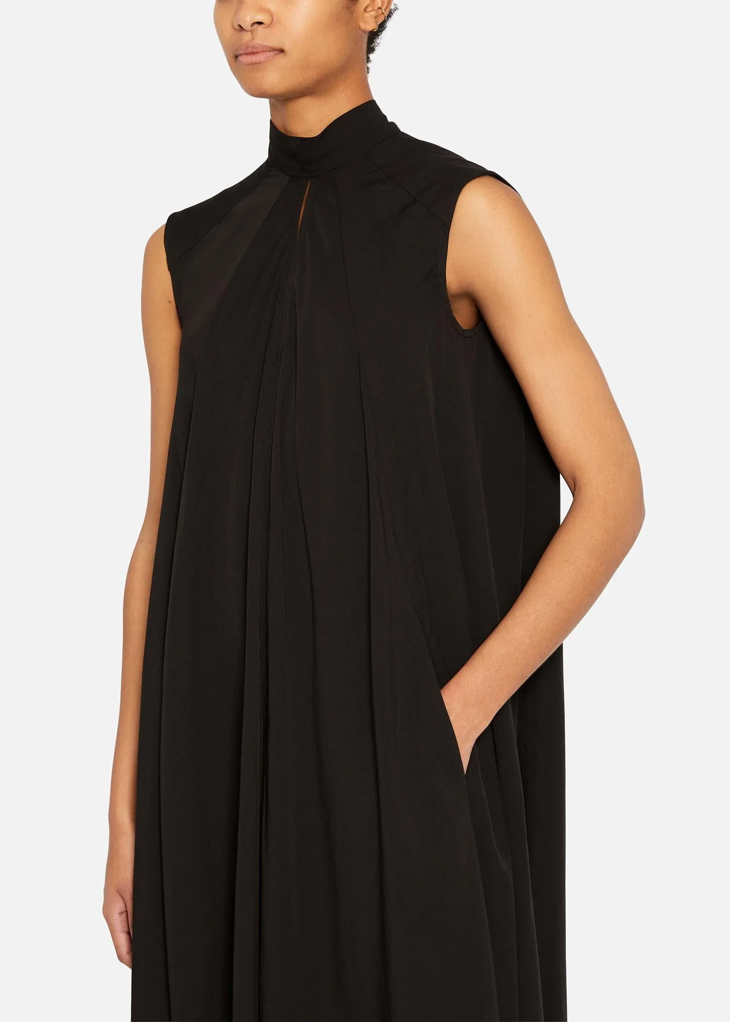 CAPE DRESS BLACK