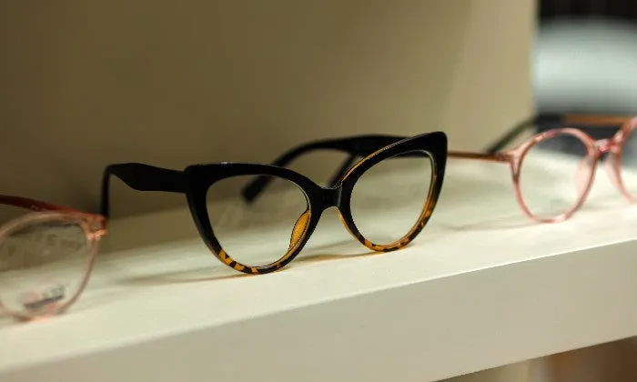 Comprehensive Eye Test at Mood Eyewear Optometrist