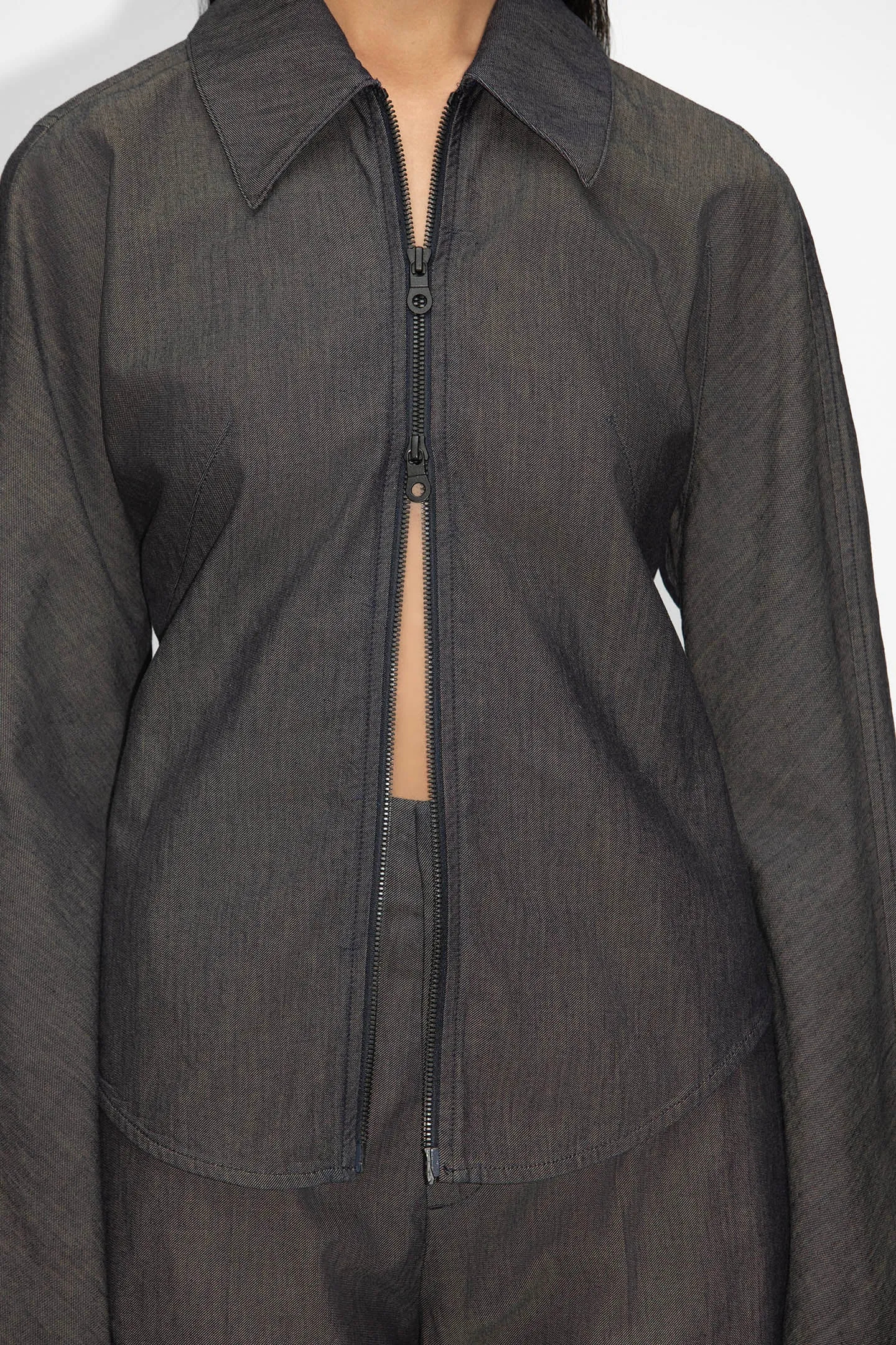 Fitted Zip-up Shirt