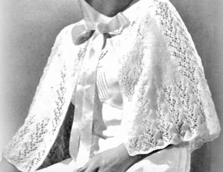 Ladies Bed Cape Knitting Pattern, Vintage Clothing, Instant Download