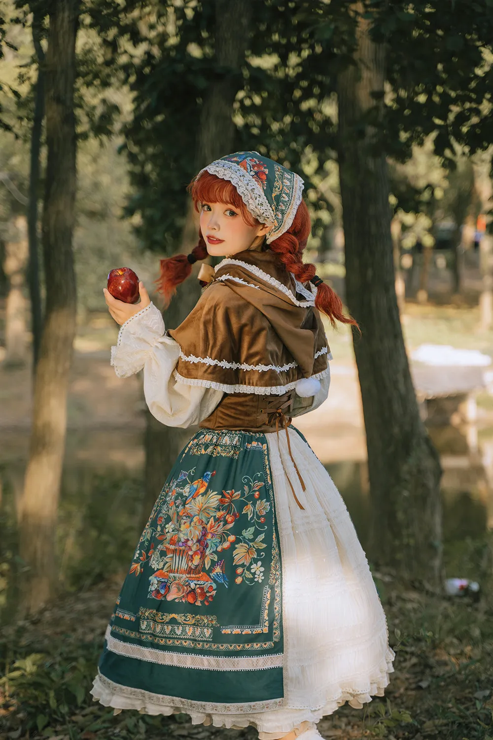 Miss Point~Praise of Abundance~Bavarian Style Lolita Velvet Hooded Cape