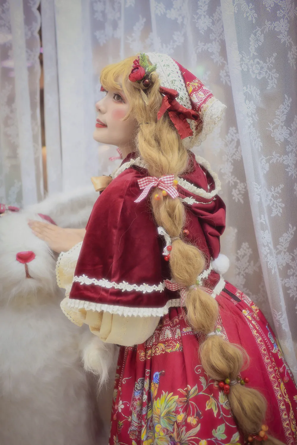 Miss Point~Praise of Abundance~Bavarian Style Lolita Velvet Hooded Cape