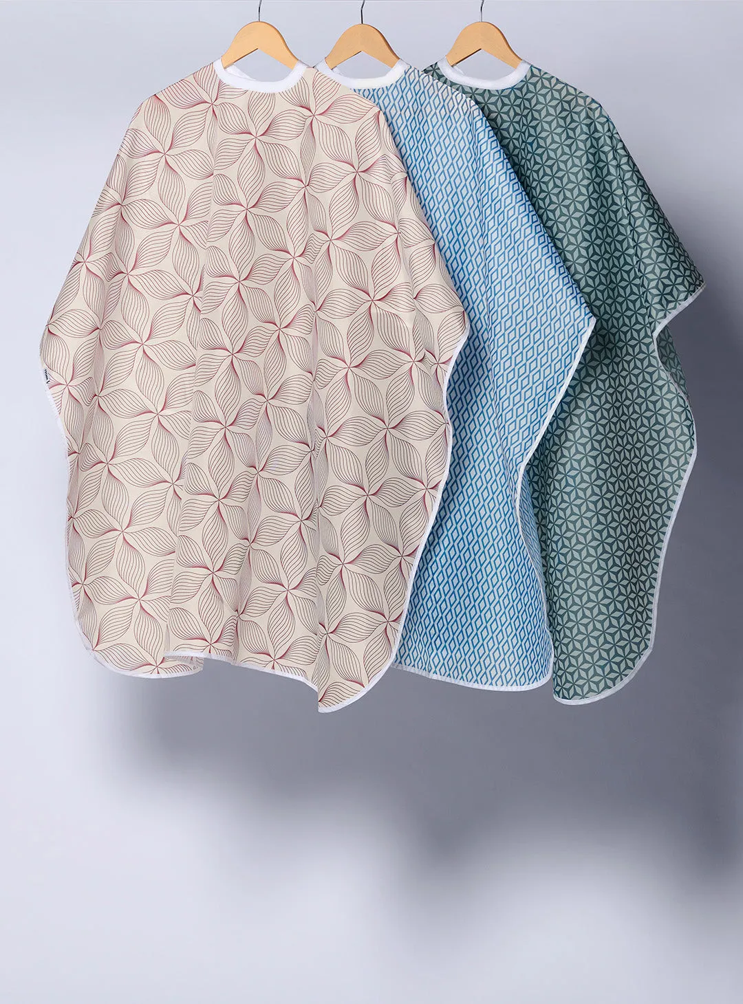 Premium Client Hairstyling Cape - Petals Print