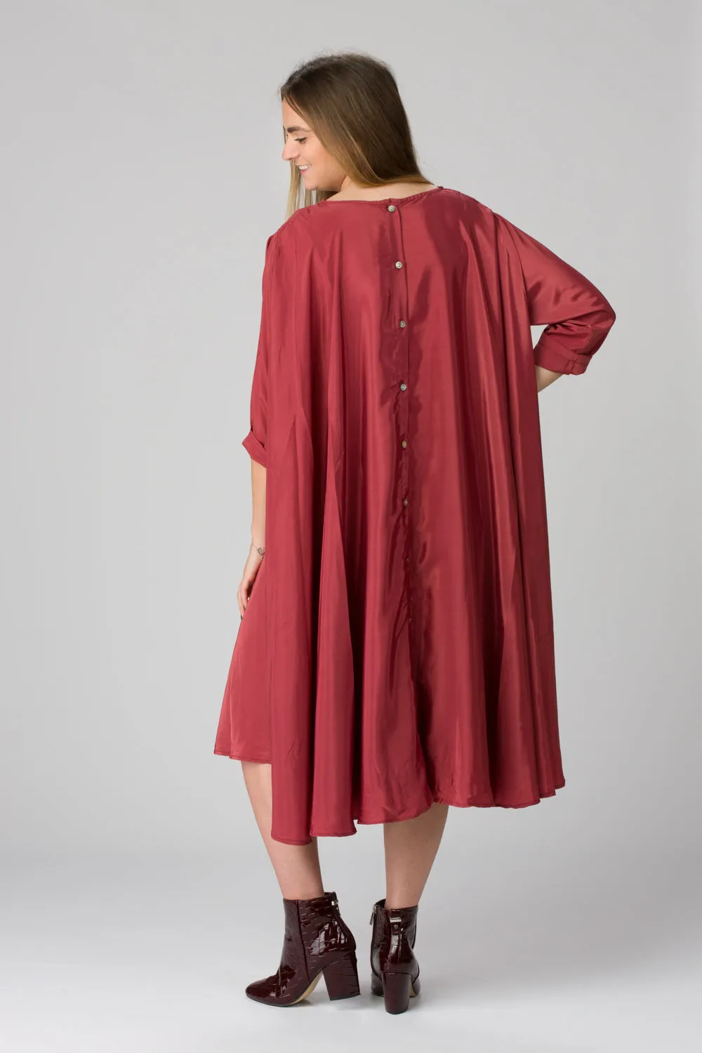 Shunka - Cranberry Crepe