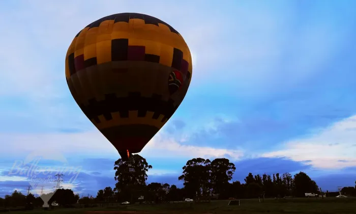 Sunrise Hot Air Balloon Experience including Breakfast with Ballooning Cape Town